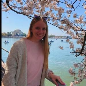 Meet your Posher, Desiree